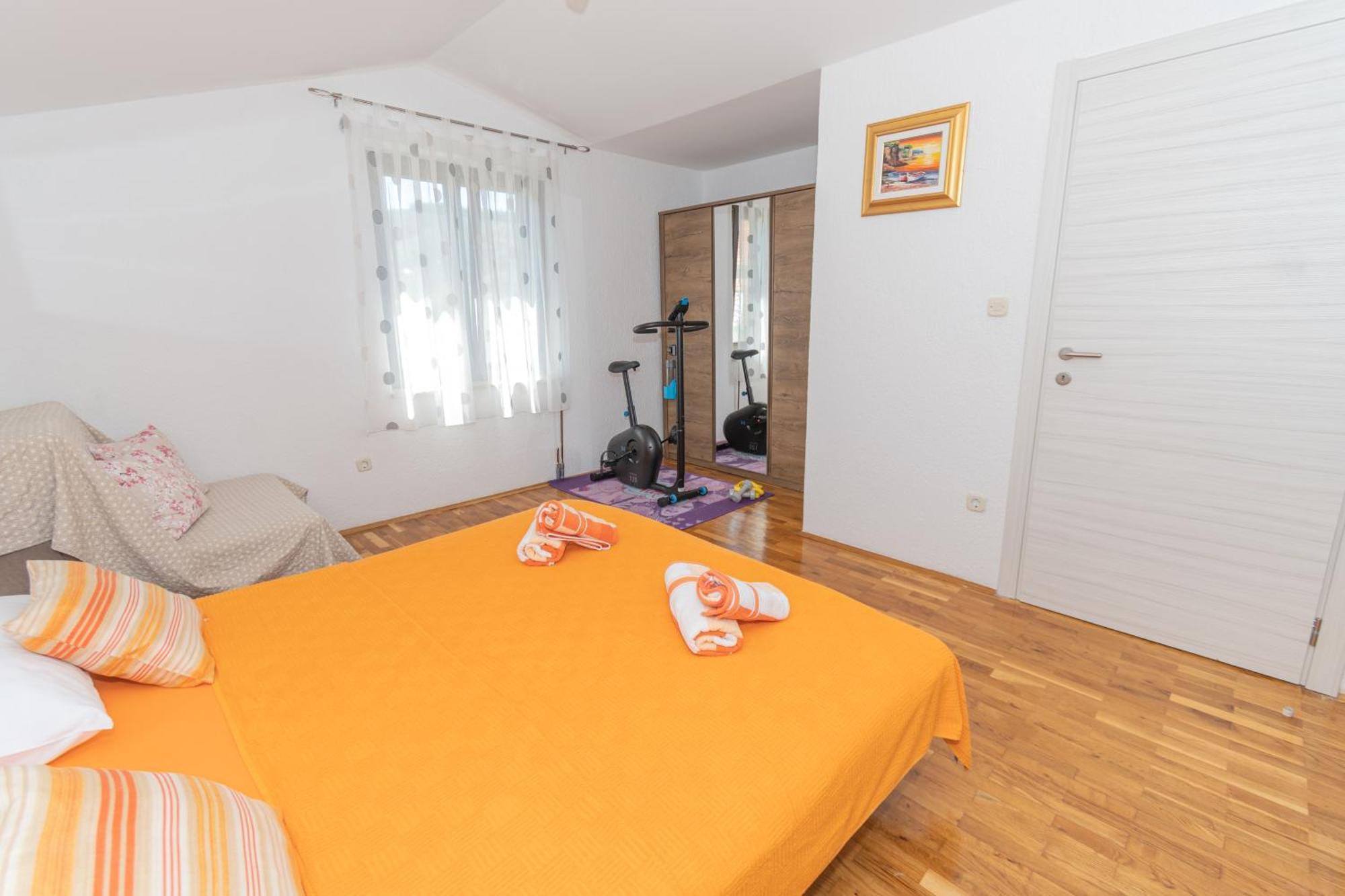 Spacious Villa For 10 With A Big Private Pool Trilj المظهر الخارجي الصورة