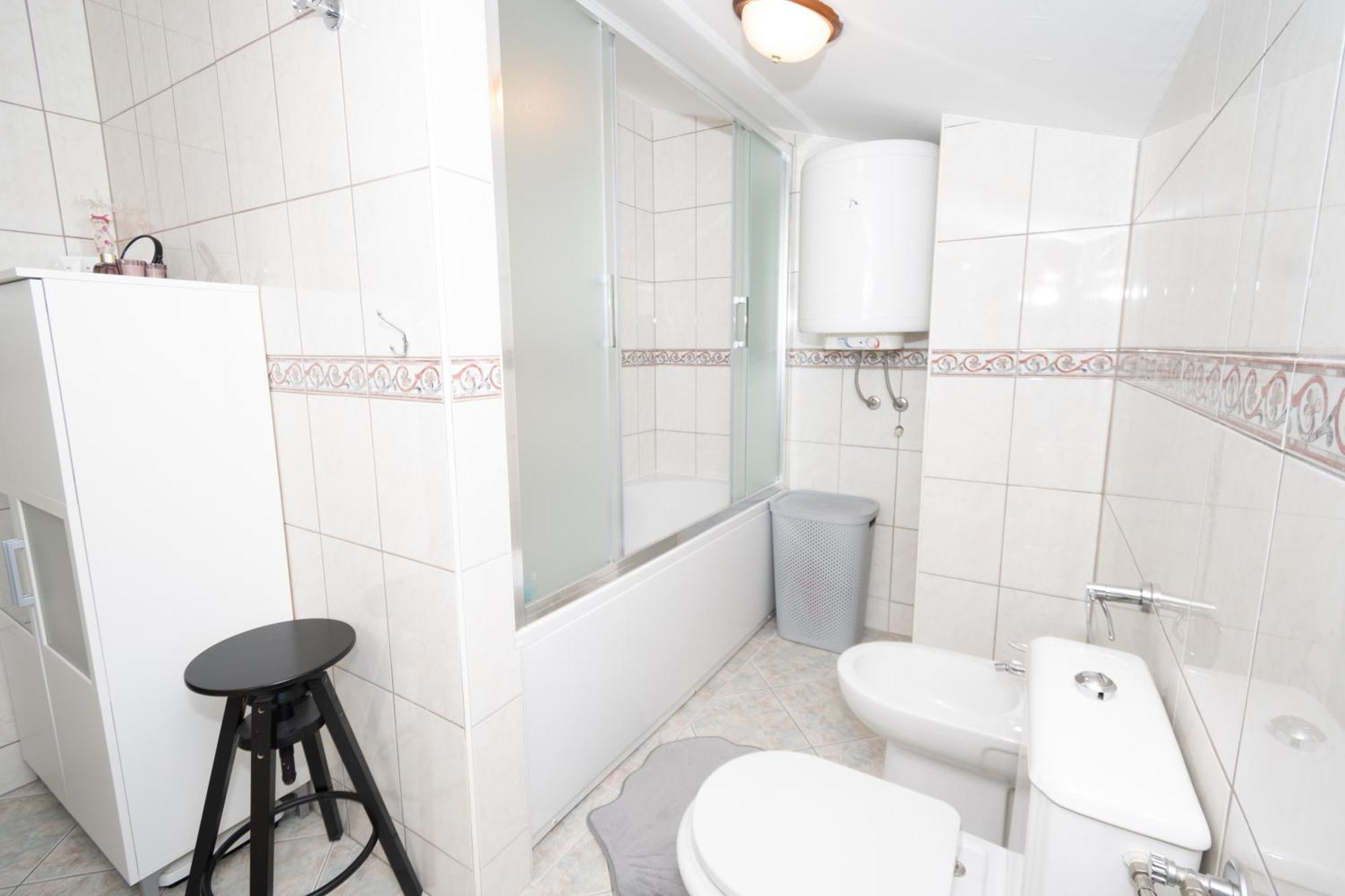 Spacious Villa For 10 With A Big Private Pool Trilj المظهر الخارجي الصورة